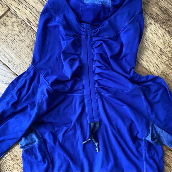 Lululemon Ruche Pullover - Picture 2 of 4